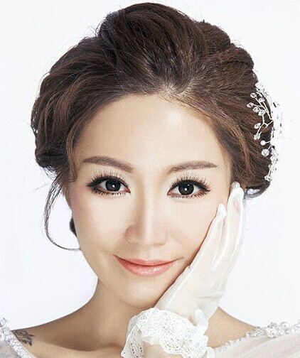 端庄典雅最新韩式唯美新娘发型图片