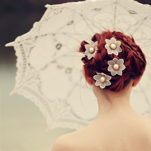 唯美优雅气质新娘发型图片