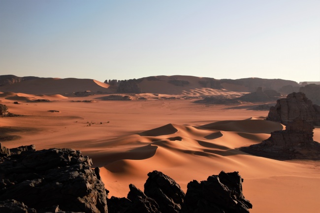 撒哈拉沙漠风景图片-素彩图片大全