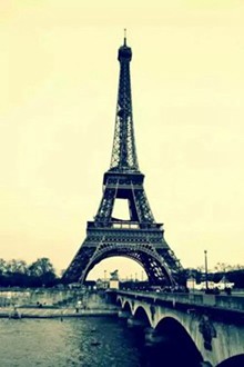  遥远巴黎埃菲尔铁塔
