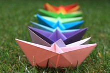  那些童年乐趣折纸纸船唯美的图片