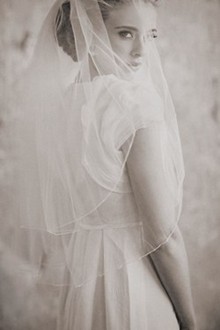  圣洁唯美的新娘头纱图片