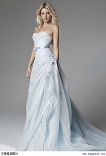  唯美蓝色婚纱礼服