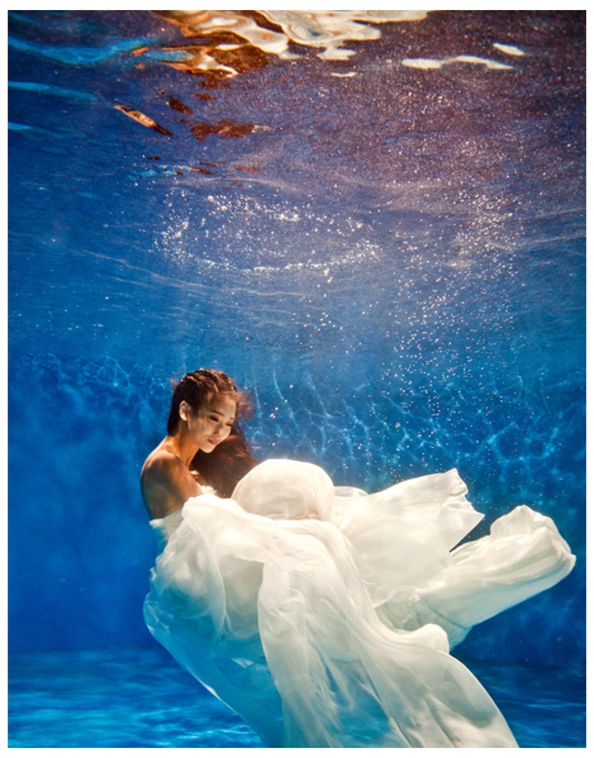  水下婚纱摄影 浪漫新娘唯美婚纱