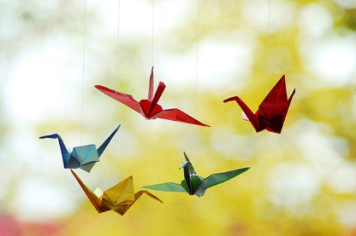 每只千纸鹤都承载着一个美好的愿望