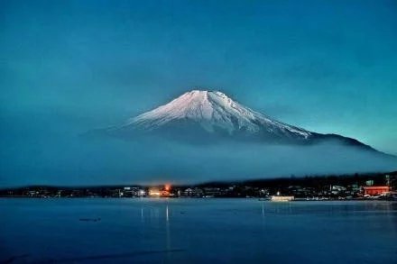 唯美山峦风景