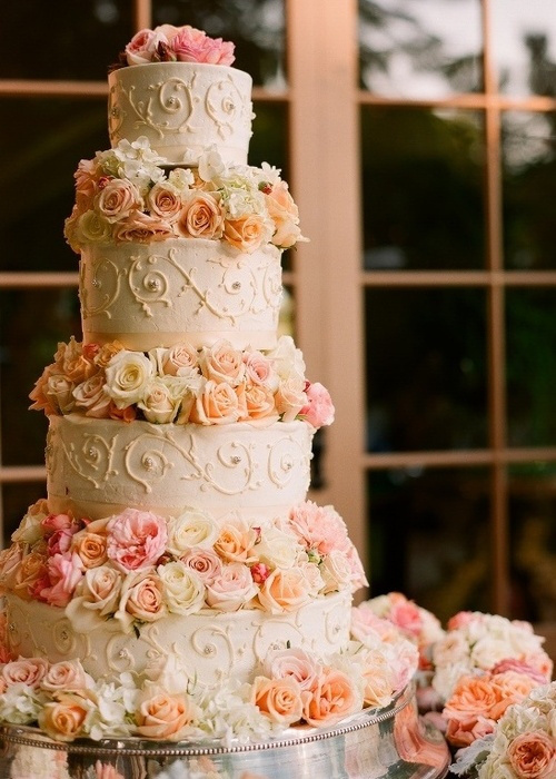 舍不得吃掉   唯美奢华的婚礼蛋糕图片