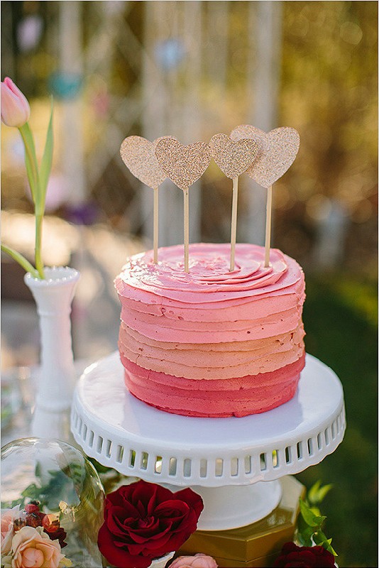  甜蜜的回忆    唯美浪漫的婚礼蛋糕图片