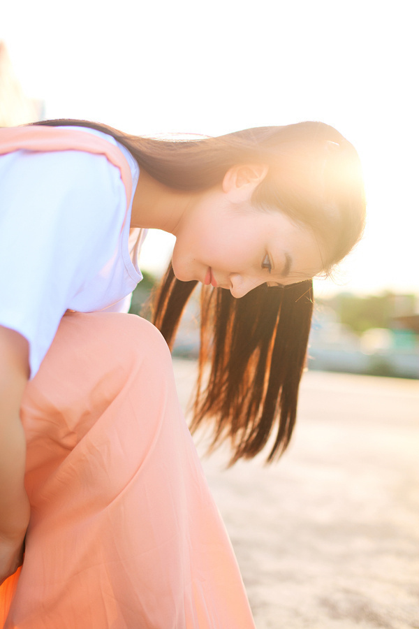 唯美女生阳光治愈系森系lomo意境唯美图片