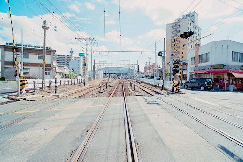 只剩余暖唯美城市风景图片