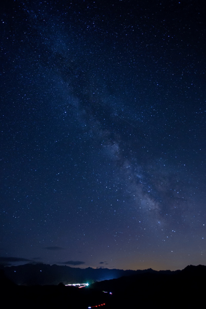 夜空中最亮的星图片