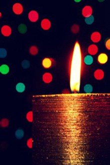  圣诞节气氛里的蜡烛和霓虹灯光iPhone壁纸320x480