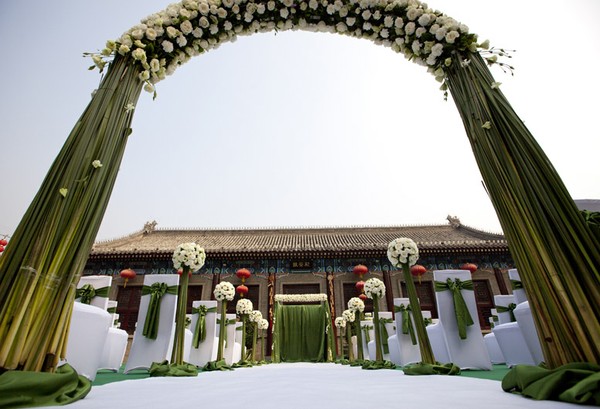 幸福之门  唯美婚礼现场拱门图片
