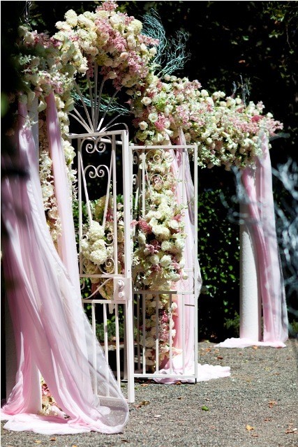 幸福之门  唯美婚礼现场拱门图片