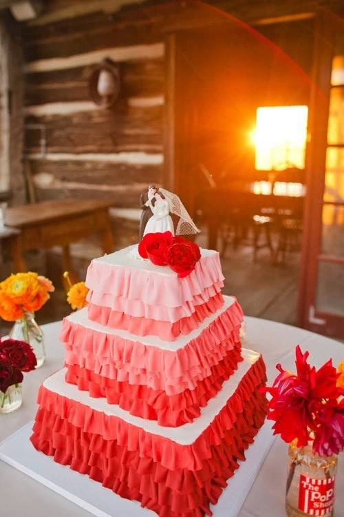  甜甜蜜蜜  唯美的婚礼蛋糕图片