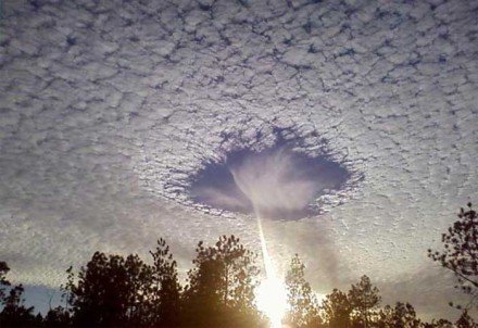 fallstreak hole  打开的异次元大门图片